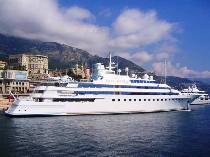 lady moura yacht